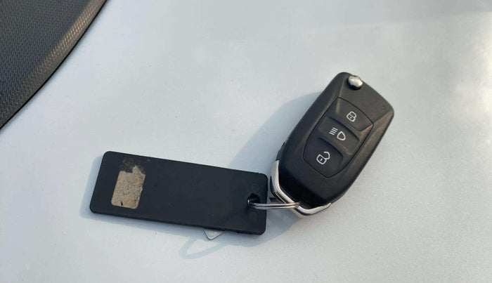 2020 Tata Tiago XZA PLUS PETROL, Petrol, Automatic, 16,037 km, Key Close Up