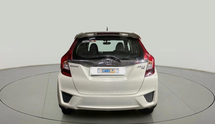 2017 Honda Jazz 1.2L I-VTEC VX, Petrol, Manual, 1,09,143 km, Back/Rear