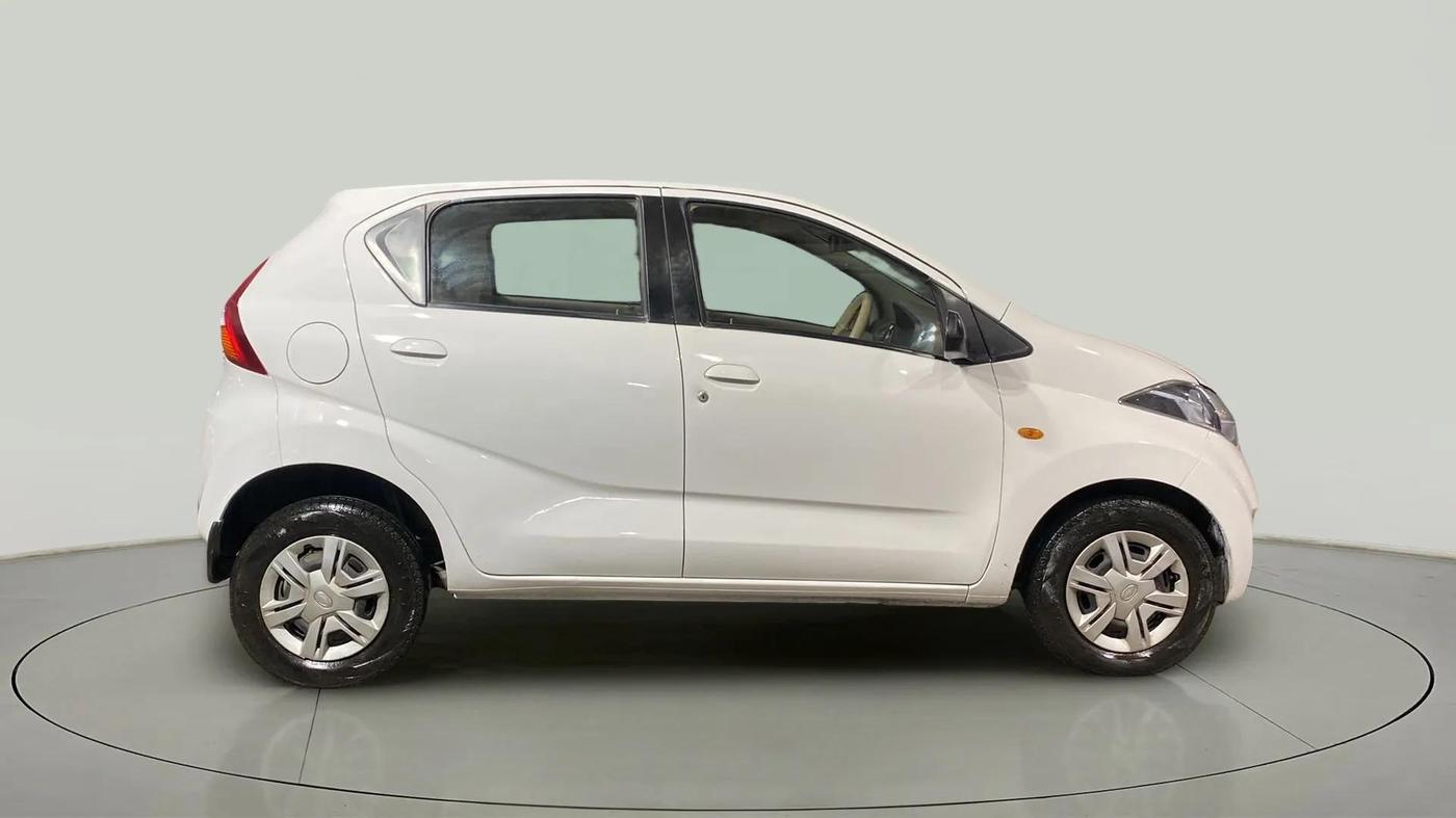 2016 Datsun Redi Go T, Petrol, Manual, 16,651 km, Right Side View