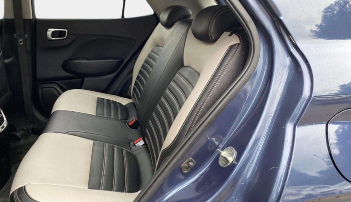 2022 Hyundai VENUE SX PLUS 1.0 TURBO DCT, Petrol, Automatic, 50,781 km, Right Side Rear Door Cabin