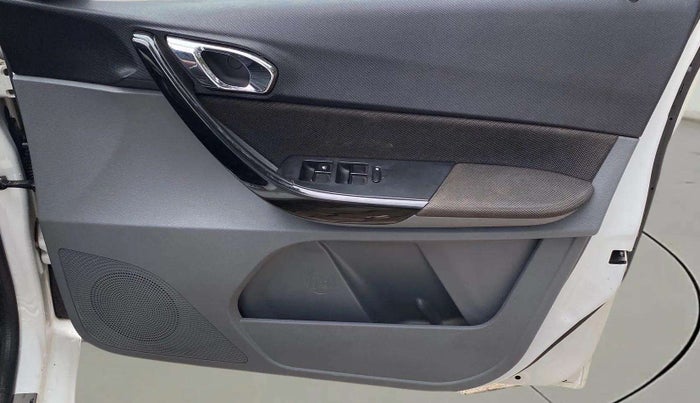 2019 Tata TIGOR XZ PLUS PETROL, CNG, Manual, 41,896 km, Driver Side Door Panels Control