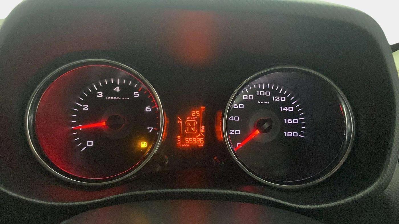 2017 Mahindra TUV300 T8, Diesel, Manual, 59,999 km, Odometer Image