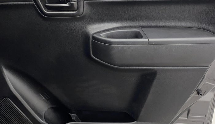 2021 Maruti S PRESSO VXI+, Petrol, Manual, 37,154 km, Driver Side Door Panels Control