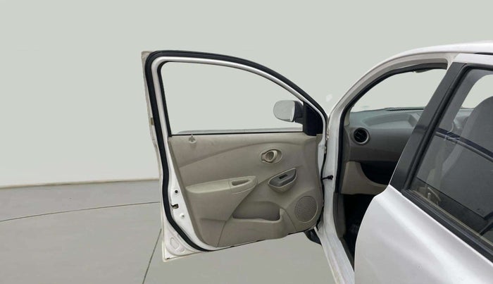 2014 Datsun Go T, Petrol, Manual, 60,478 km, LHS Front Door