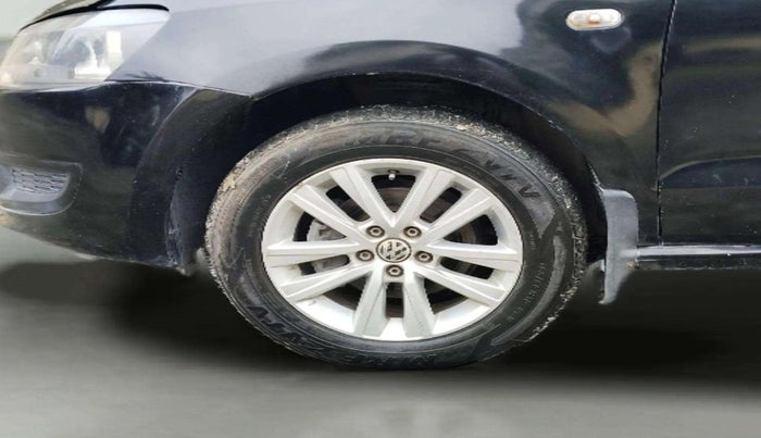 2014 Volkswagen Polo HIGHLINE DIESEL, Diesel, Manual, 1,52,211 km, Left Front Wheel