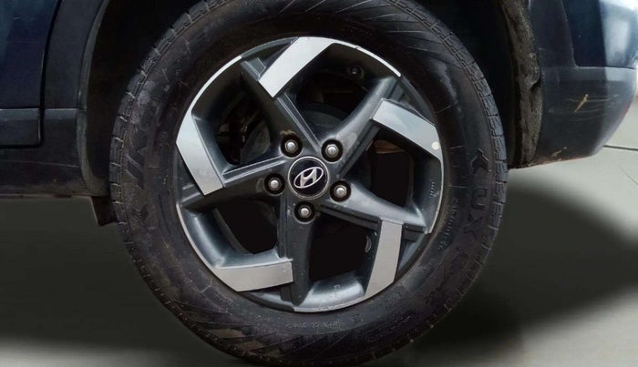 2020 Hyundai VENUE S 1.2, Petrol, Manual, 84,872 km, Left Rear Wheel