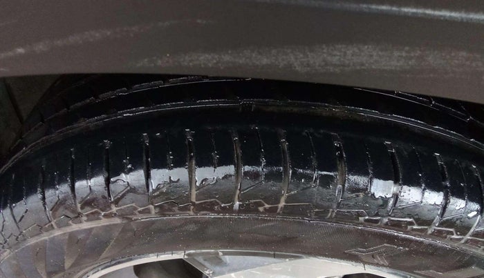 2020 Hyundai VENUE S 1.2, Petrol, Manual, 84,872 km, Right Front Tyre Tread
