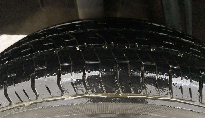 2016 Renault Kwid RXT 0.8, Petrol, Manual, 56,558 km, Right Rear Tyre Tread