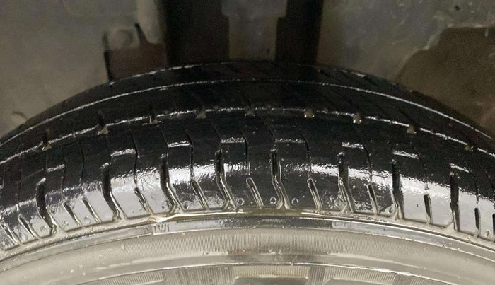 2016 Renault Kwid RXT 0.8, Petrol, Manual, 56,558 km, Left Front Tyre Tread