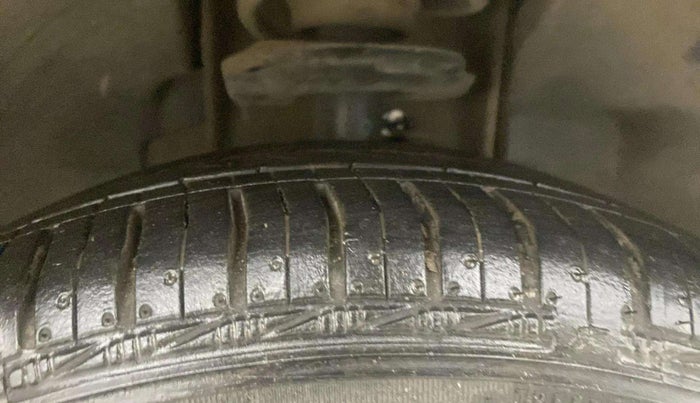 2017 Tata Tiago XZ PETROL, Petrol, Manual, 53,136 km, Right Front Tyre Tread