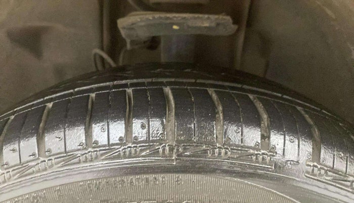 2017 Tata Tiago XZ PETROL, Petrol, Manual, 53,136 km, Left Front Tyre Tread