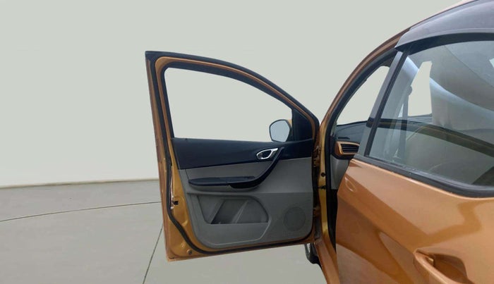 2017 Tata Tiago XZ PETROL, Petrol, Manual, 53,136 km, LHS Front Door