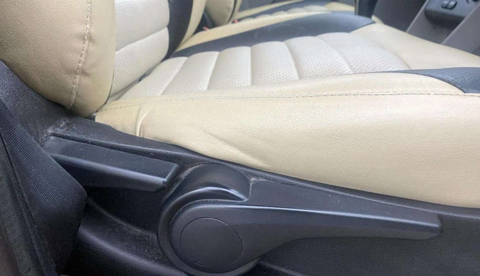 2017 Tata Tiago XZ PETROL, Petrol, Manual, 53,136 km, Driver Side Adjustment Panel