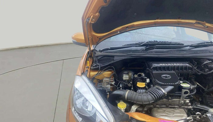 2017 Tata Tiago XZ PETROL, Petrol, Manual, 53,136 km, Engine View - Right