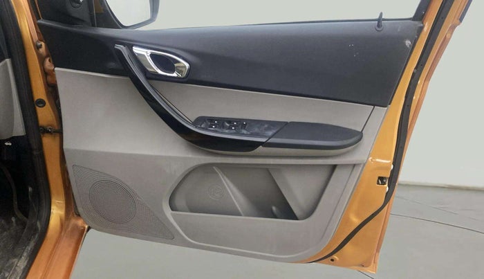 2017 Tata Tiago XZ PETROL, Petrol, Manual, 53,136 km, Driver Side Door Panels Control