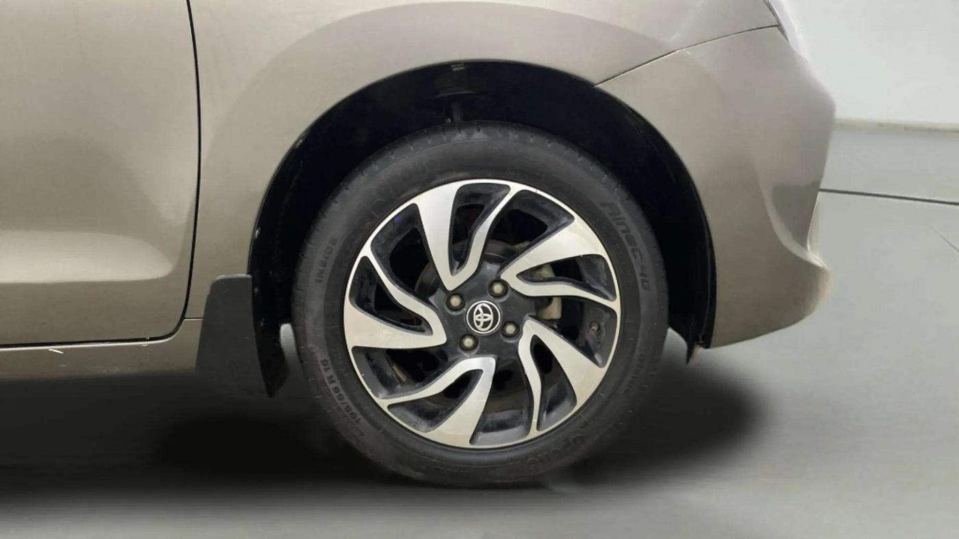 2021 Toyota Glanza G ISG, Petrol, Manual, 52,965 km, Right Front Wheel