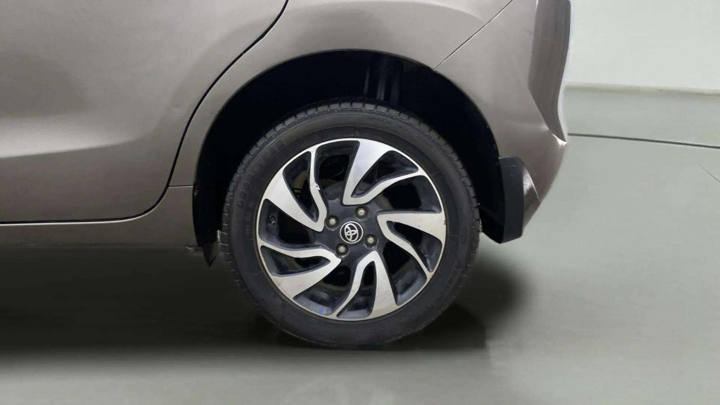 2021 Toyota Glanza G ISG, Petrol, Manual, 52,965 km, Left Rear Wheel