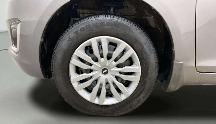 2015 Maruti Swift VXI, Petrol, Manual, 33,985 km, Left Front Wheel