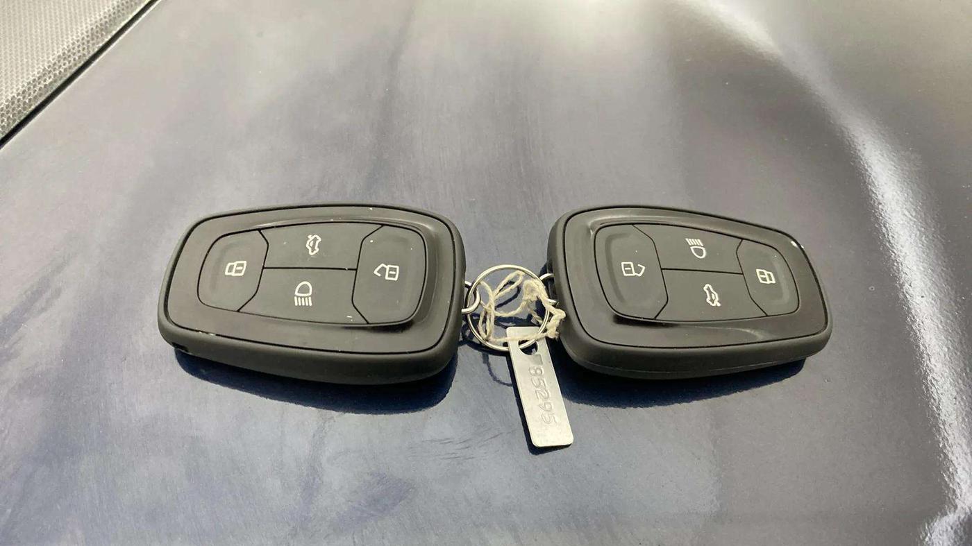 2021 Tata TIGOR XZ PLUS PETROL, Petrol, Manual, 17,004 km, Key Close Up