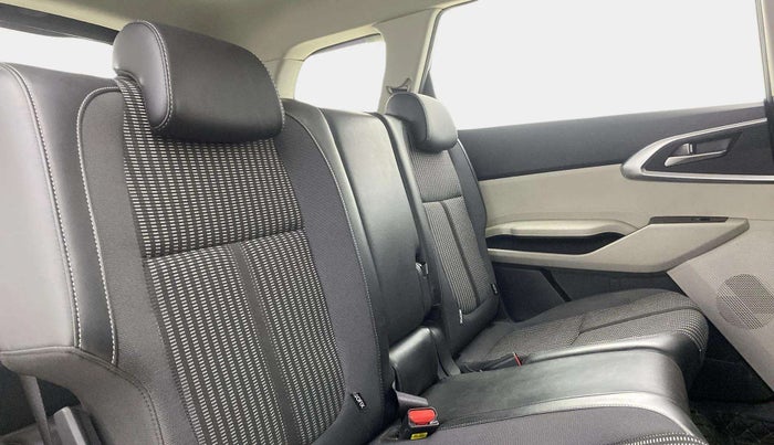 2023 KIA CARENS PRESTIGE 1.5 PETROL 7 STR, Petrol, Manual, 10,215 km, Right Side Rear Door Cabin