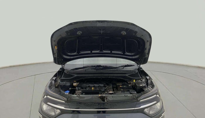 2023 KIA CARENS PRESTIGE 1.5 PETROL 7 STR, Petrol, Manual, 10,215 km, Open Bonet