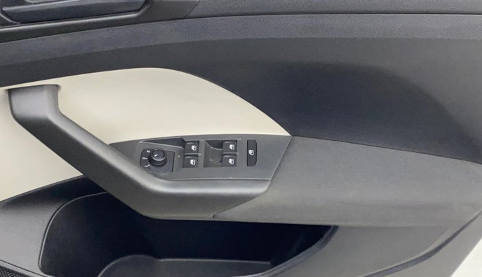 2024 Volkswagen TAIGUN COMFORTLINE 1.0 TSI MT, Petrol, Manual, 5,898 km, Driver Side Door Panels Control