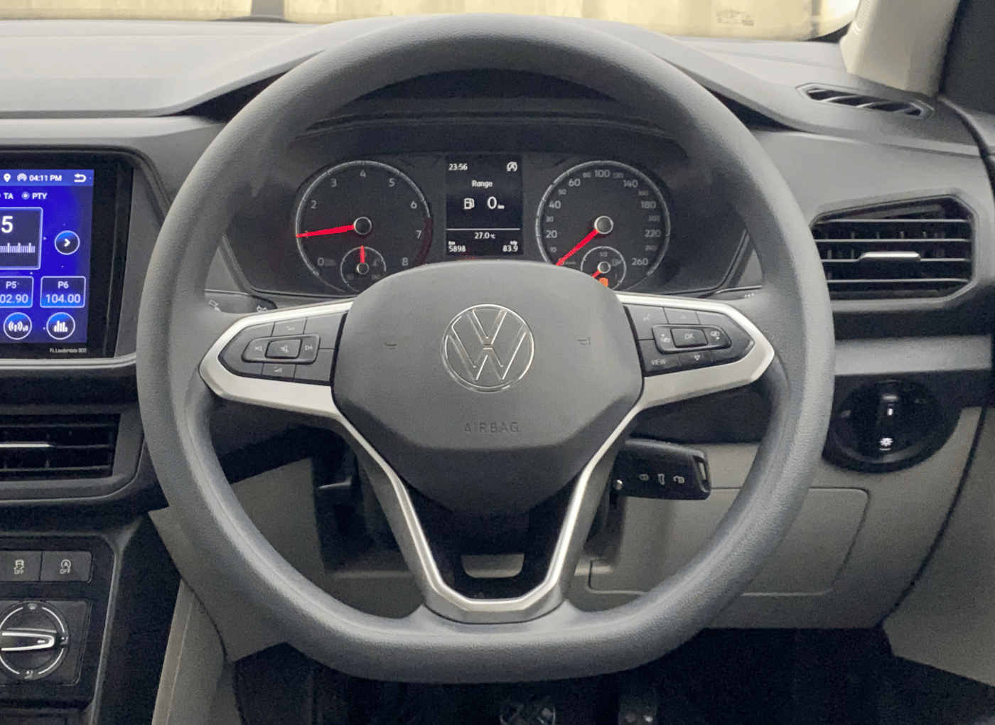 2024 Volkswagen TAIGUN COMFORTLINE 1.0 TSI MT, Petrol, Manual, 6,306 km, Steering Wheel Close Up