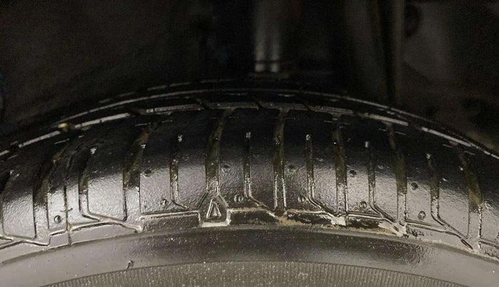 2015 Tata Zest XMS PETROL, Petrol, Manual, 50,008 km, Left Rear Tyre Tread