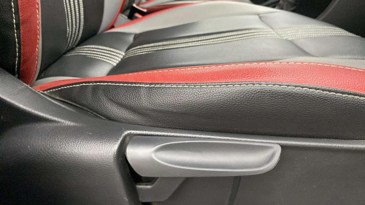 2019 Skoda Rapid AMBITION 1.5 TDI AT, Diesel, Automatic, 57,817 km, Driver Side Adjustment Panel