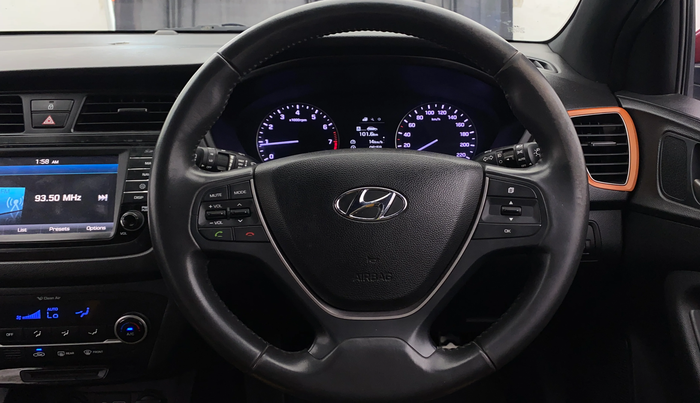 2016 Hyundai i20 Active 1.2 SX, Petrol, Manual, 35,338 km, Steering Wheel Close Up