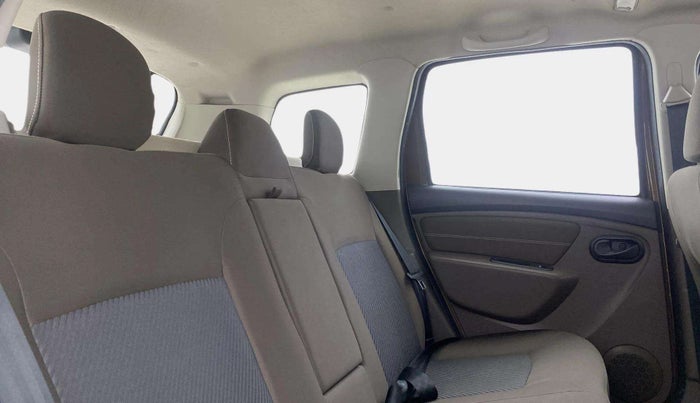 2018 Renault Duster RXL PETROL, Petrol, Manual, 33,105 km, Right Side Rear Door Cabin