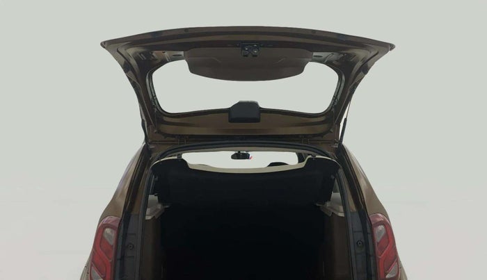 2018 Renault Duster RXL PETROL, Petrol, Manual, 33,105 km, Boot Door Open