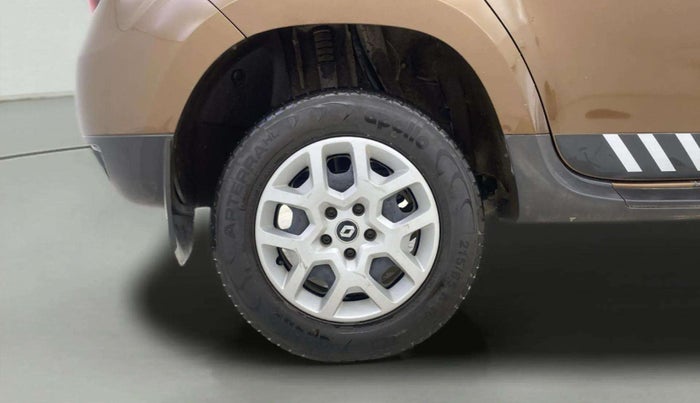 2018 Renault Duster RXL PETROL, Petrol, Manual, 33,105 km, Right Rear Wheel