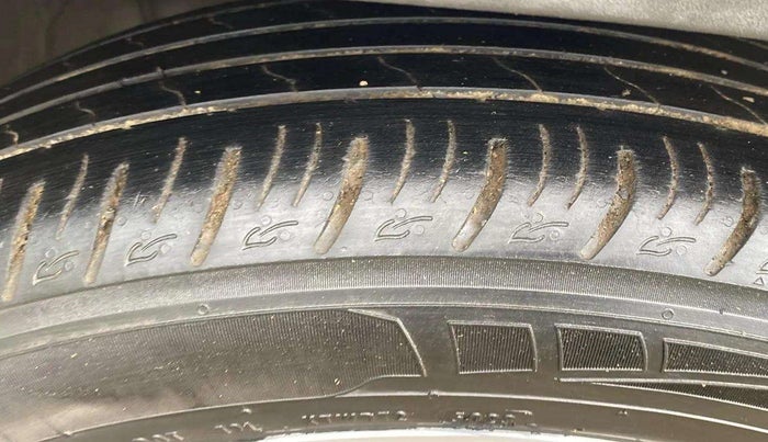 2021 Hyundai Creta SX (O) 1.5 DIESEL, Diesel, Manual, 93,196 km, Right Front Tyre Tread