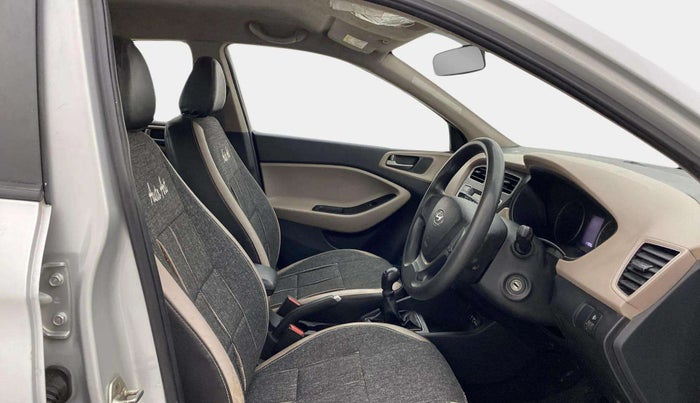 2018 Hyundai Elite i20 MAGNA EXECUTIVE 1.2, Petrol, Manual, 1,17,053 km, Right Side Front Door Cabin