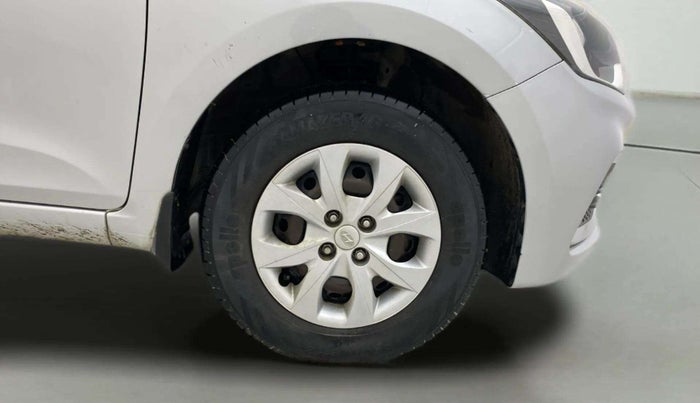 2018 Hyundai Elite i20 MAGNA EXECUTIVE 1.2, Petrol, Manual, 1,17,053 km, Right Front Wheel