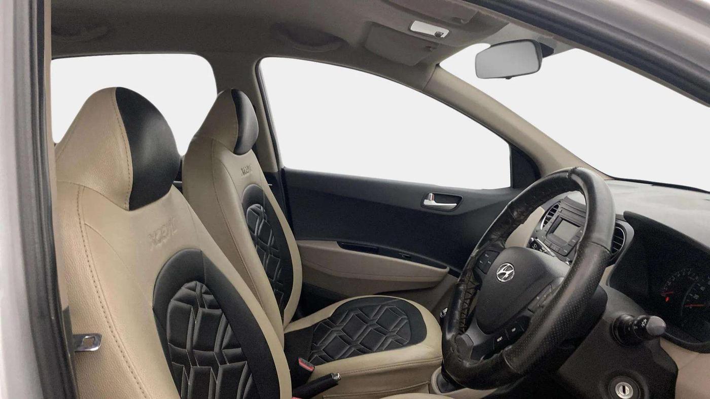 2017 Hyundai Xcent S 1.2, Petrol, Manual, 51,527 km, Right Side Front Door Cabin