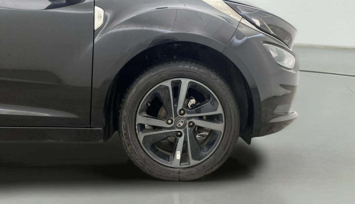 2023 Tata ALTROZ XZ Plus (S) Dark Edition, Petrol, Manual, 8,582 km, Right Front Wheel