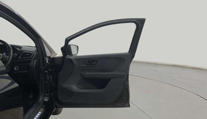 2023 Tata ALTROZ XZ Plus (S) Dark Edition, Petrol, Manual, 8,582 km, RHS Front Door
