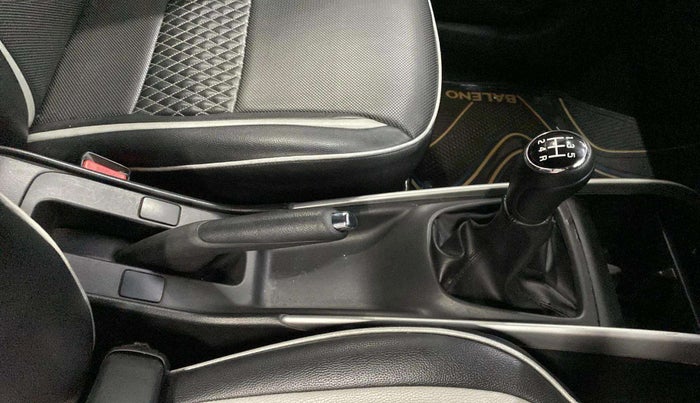 2017 Maruti Baleno DELTA PETROL 1.2, Petrol, Manual, 33,862 km, Gear Lever
