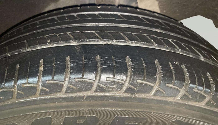 2017 Maruti Baleno DELTA PETROL 1.2, Petrol, Manual, 33,862 km, Left Rear Tyre Tread