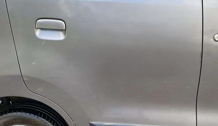 2015 Maruti Wagon R 1.0 VXI, Petrol, Manual, 80,028 km, Right rear door - Minor scratches