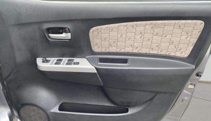 2015 Maruti Wagon R 1.0 VXI, Petrol, Manual, 80,028 km, Driver Side Door Panels Control