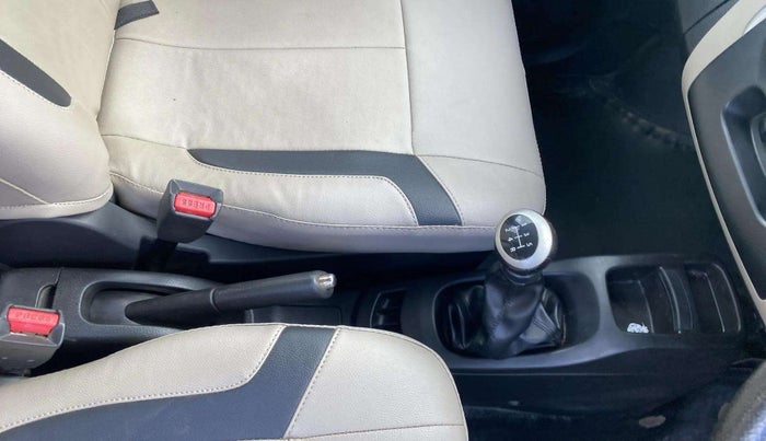 2015 Maruti Wagon R 1.0 VXI, Petrol, Manual, 80,028 km, Gear Lever