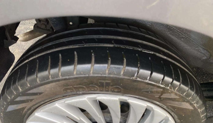 2015 Maruti Wagon R 1.0 VXI, Petrol, Manual, 80,028 km, Right Rear Tyre Tread