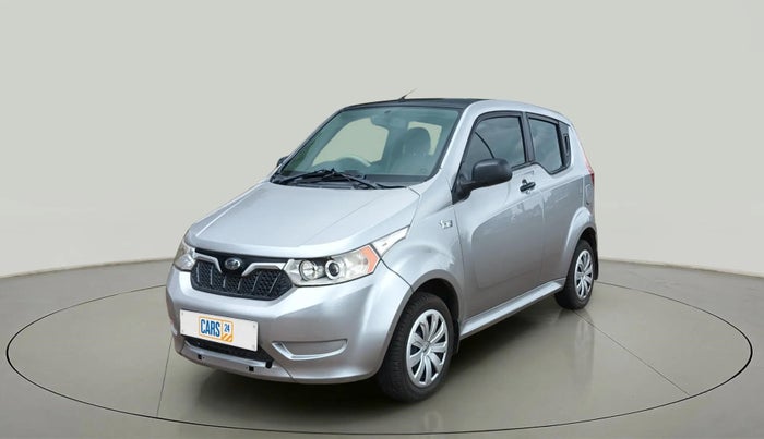 2017 Mahindra E20 Plus P4, Electric, Automatic, 36,737 km, Left Front Diagonal