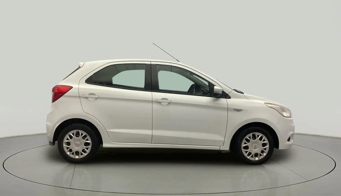 2016 Ford New Figo TREND 1.2 PETROL, Petrol, Manual, 1,20,395 km, Right Side View