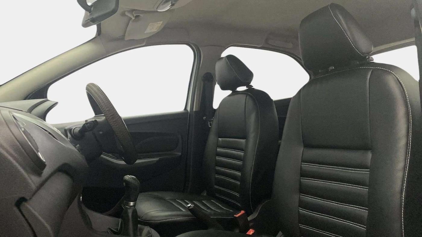 2016 Ford New Figo TREND 1.2 PETROL, Petrol, Manual, 1,20,395 km, Right Side Front Door Cabin