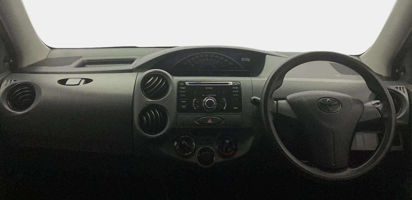 2013 Toyota Etios Liva G, Petrol, Manual, 56,157 km, Dashboard