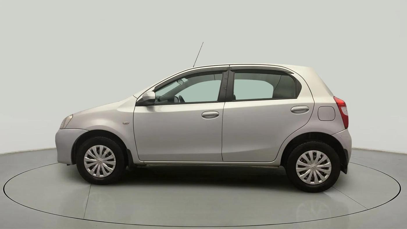 2013 Toyota Etios Liva G, Petrol, Manual, 56,157 km, Left Side